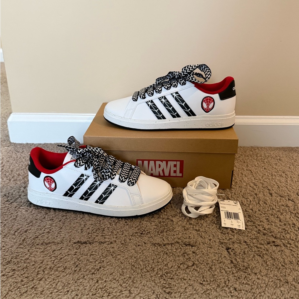 New Adidas x Marvel Grand Court Spider-Man - 6.5Y